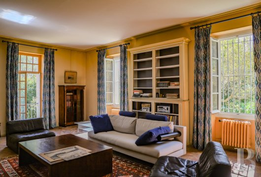 character properties France languedoc roussillon   - 5