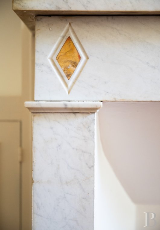 character properties France languedoc roussillon   - 8