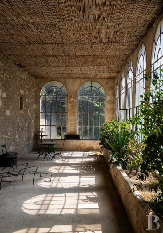 character properties France languedoc roussillon   - 16