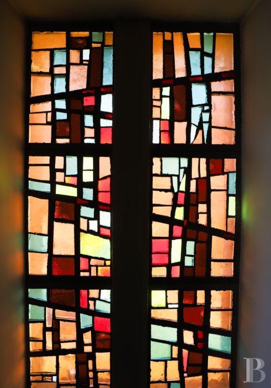 character properties France languedoc roussillon   - 12