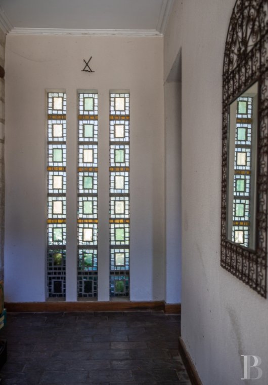 character properties France languedoc roussillon   - 6