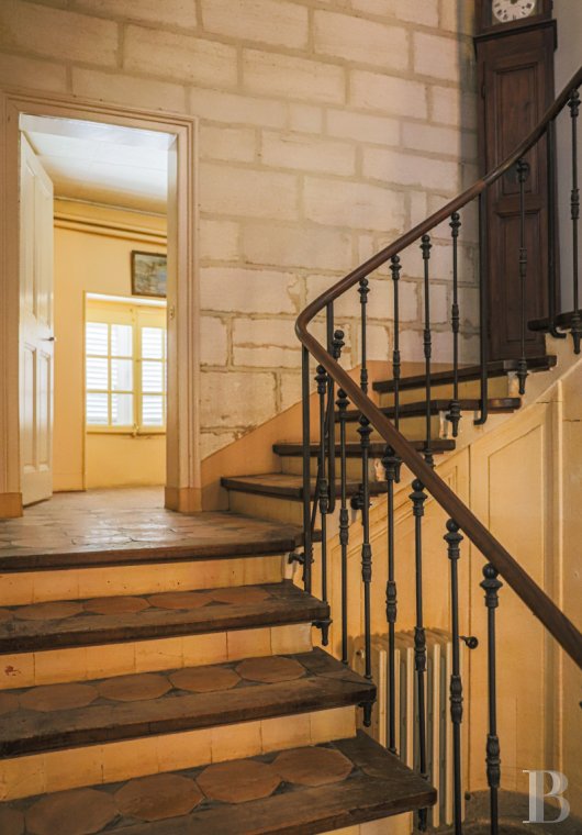 character properties France languedoc roussillon   - 11