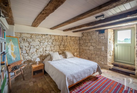 character properties France midi pyrenees   - 17