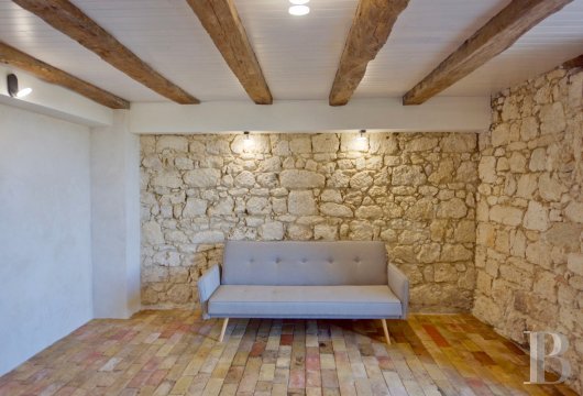 character properties France midi pyrenees   - 13