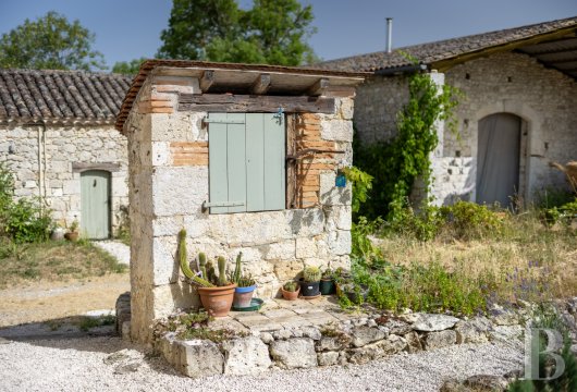 character properties France midi pyrenees   - 22