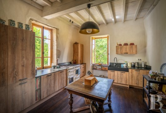 character properties France midi pyrenees   - 11