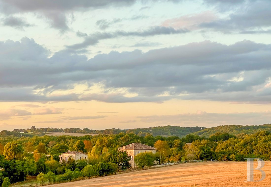 character properties France midi pyrenees   - 18