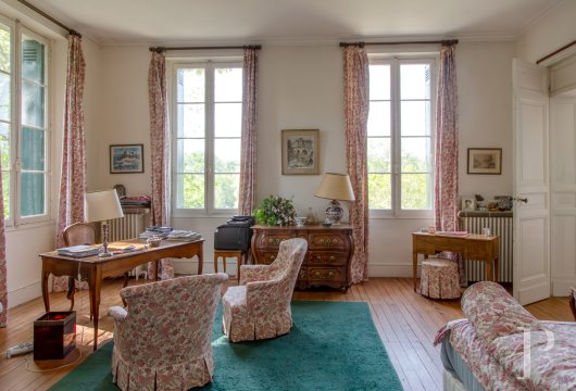 character properties France aquitaine   - 13