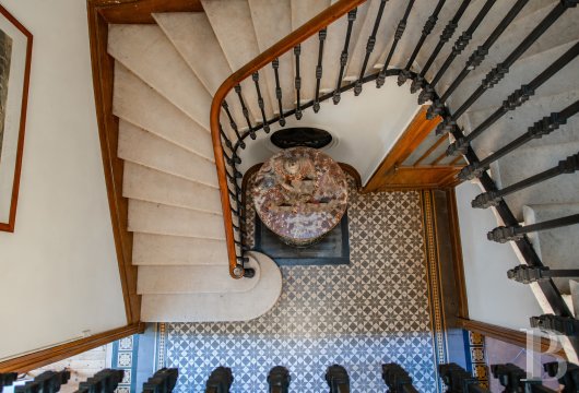 character properties France aquitaine   - 14