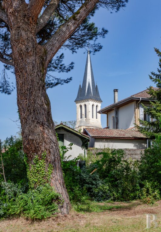 character properties France aquitaine   - 15