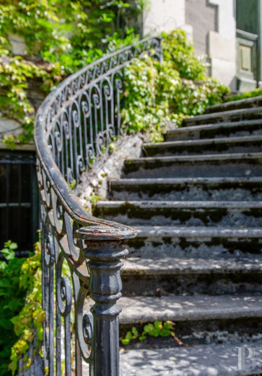 character properties France aquitaine   - 4