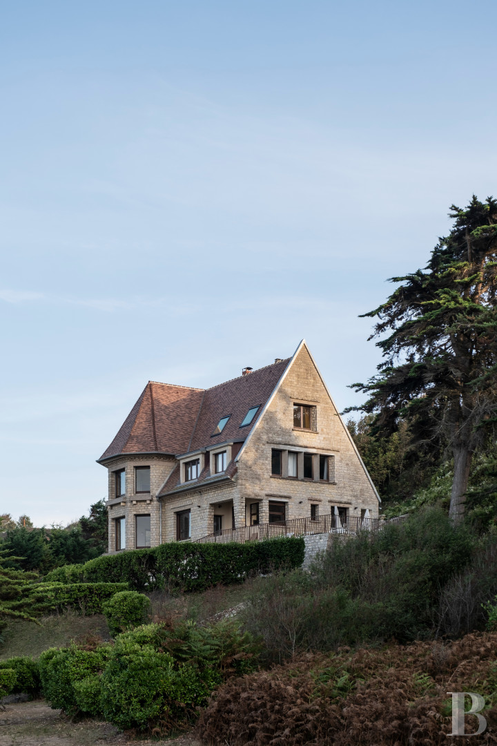 A villa overlooking Omaha Beach in Vierville-sur-Mer, in Calvados - photo  n°2