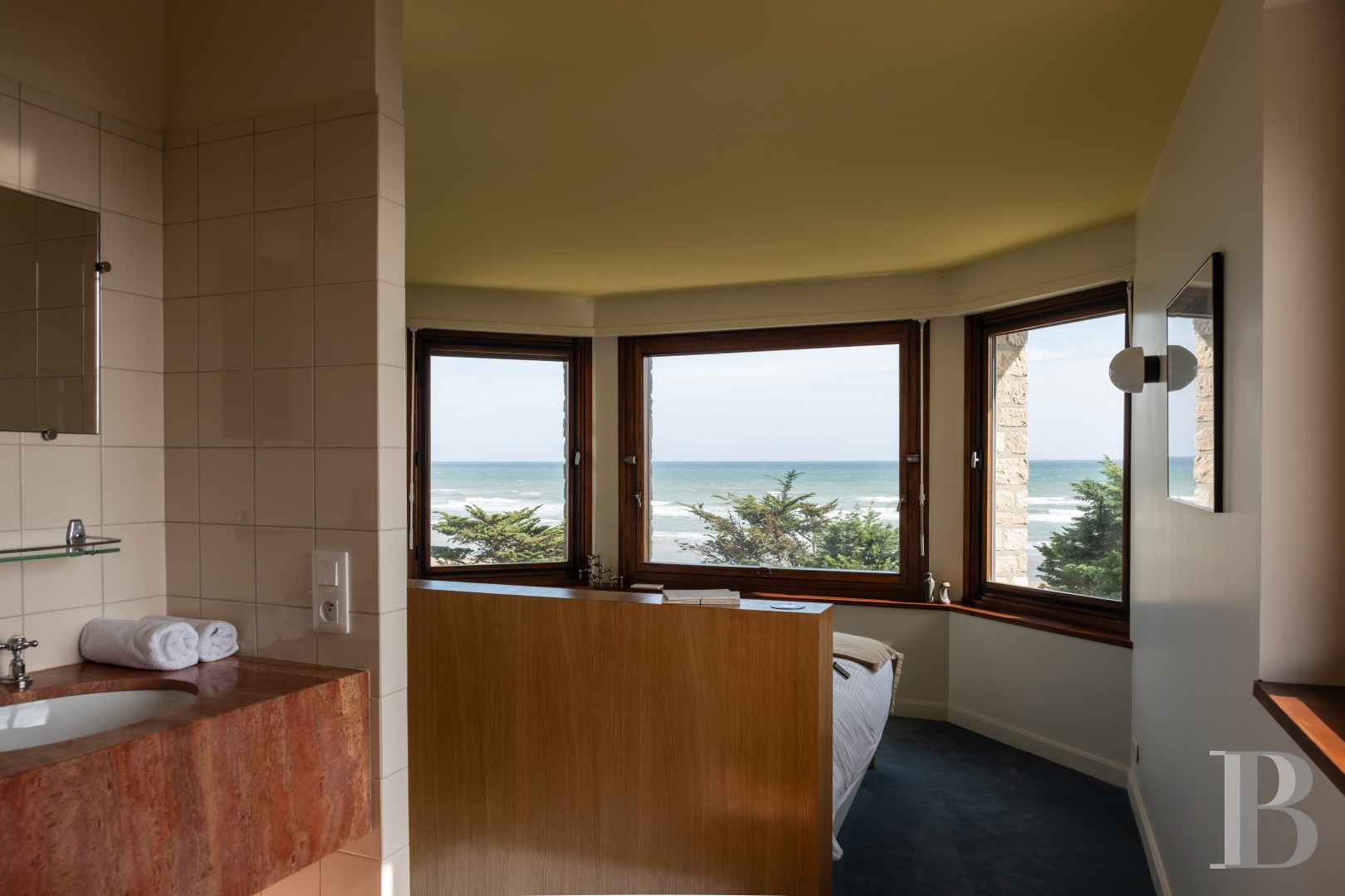 A villa overlooking Omaha Beach in Vierville-sur-Mer, in Calvados - photo  n°15