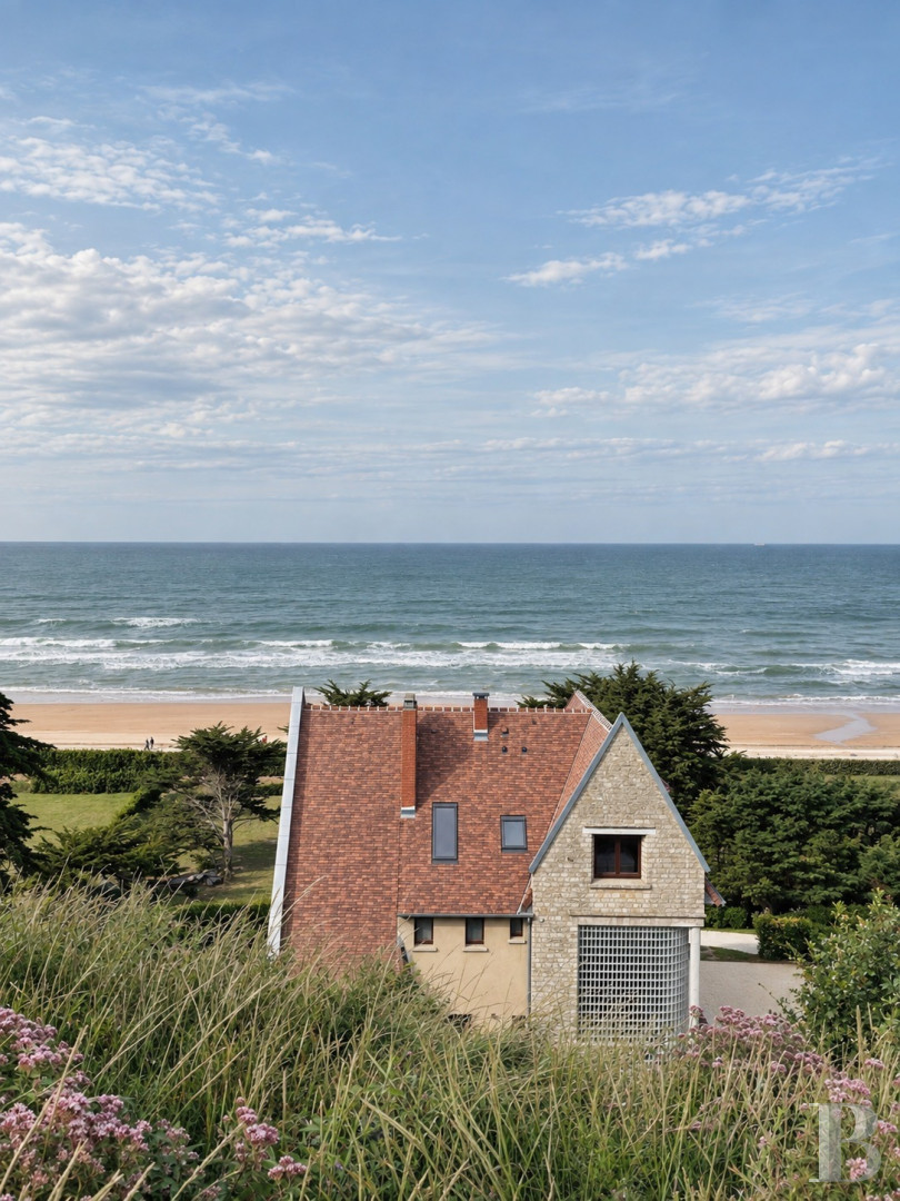 Dans le Calvados, à Vierville-sur-Mer, une villa surplombant Omaha Beach - photo  n°3