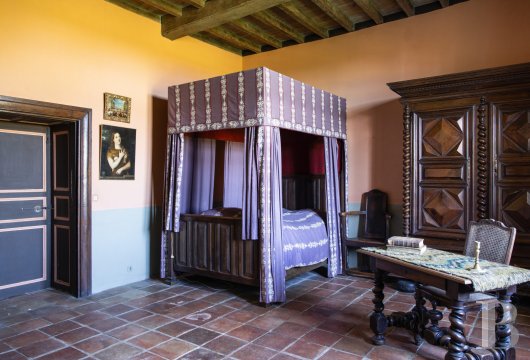 castles for sale France aquitaine   - 13