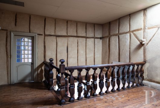 castles for sale France aquitaine   - 15