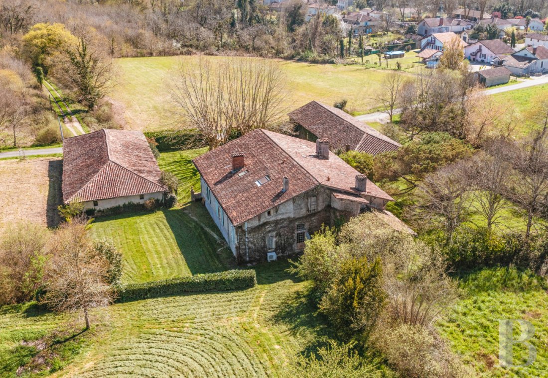 castles for sale France aquitaine   - 2