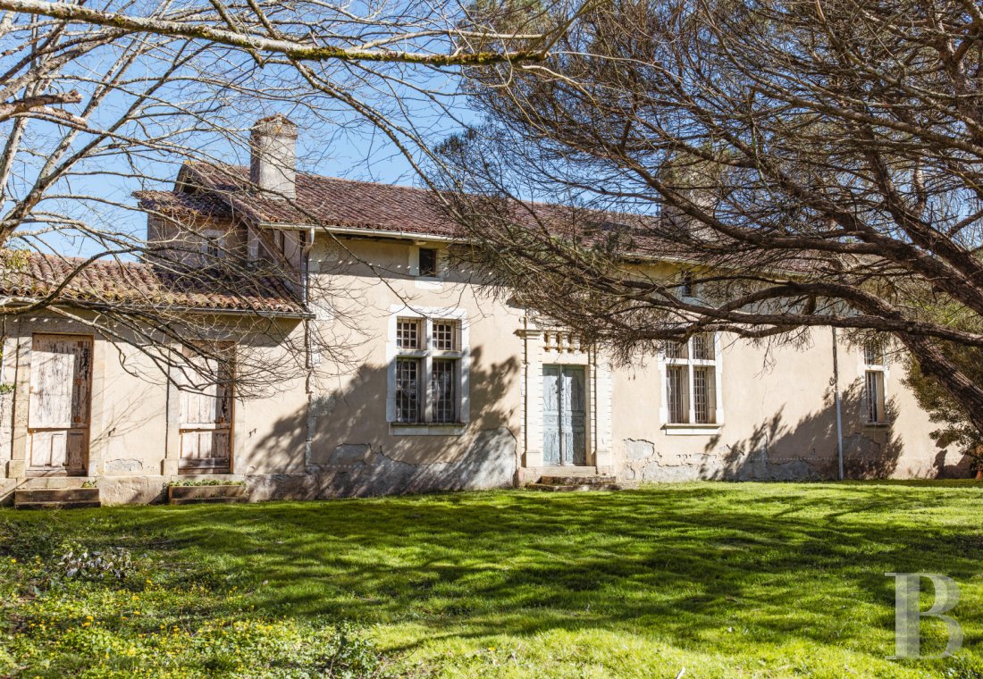 castles for sale France aquitaine   - 1