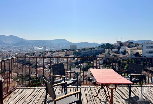 character properties France provence cote dazur   - 19