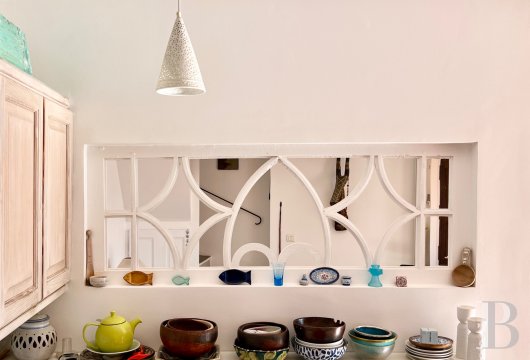 character properties France provence cote dazur   - 8