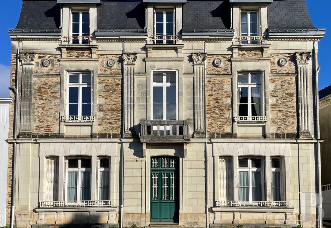 mansion houses for sale France pays de loire   - 1