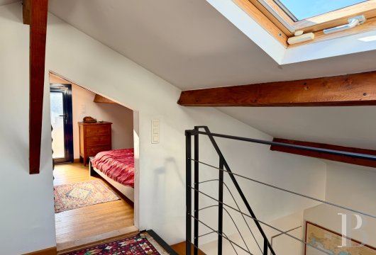 character properties France provence cote dazur   - 10