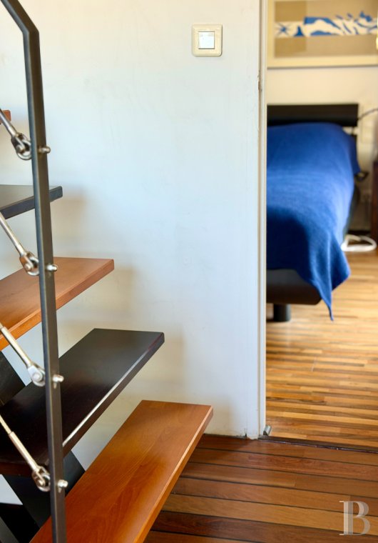 character properties France provence cote dazur   - 12