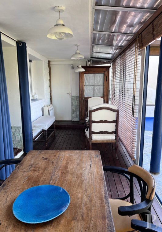 character properties France provence cote dazur   - 4