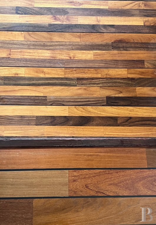 character properties France provence cote dazur   - 9