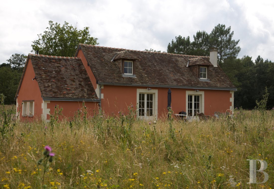 A country house rental for a year with access to the services and facilities of a large estate, an hour’s train ride from Paris in Touraine  - photo  n°3
