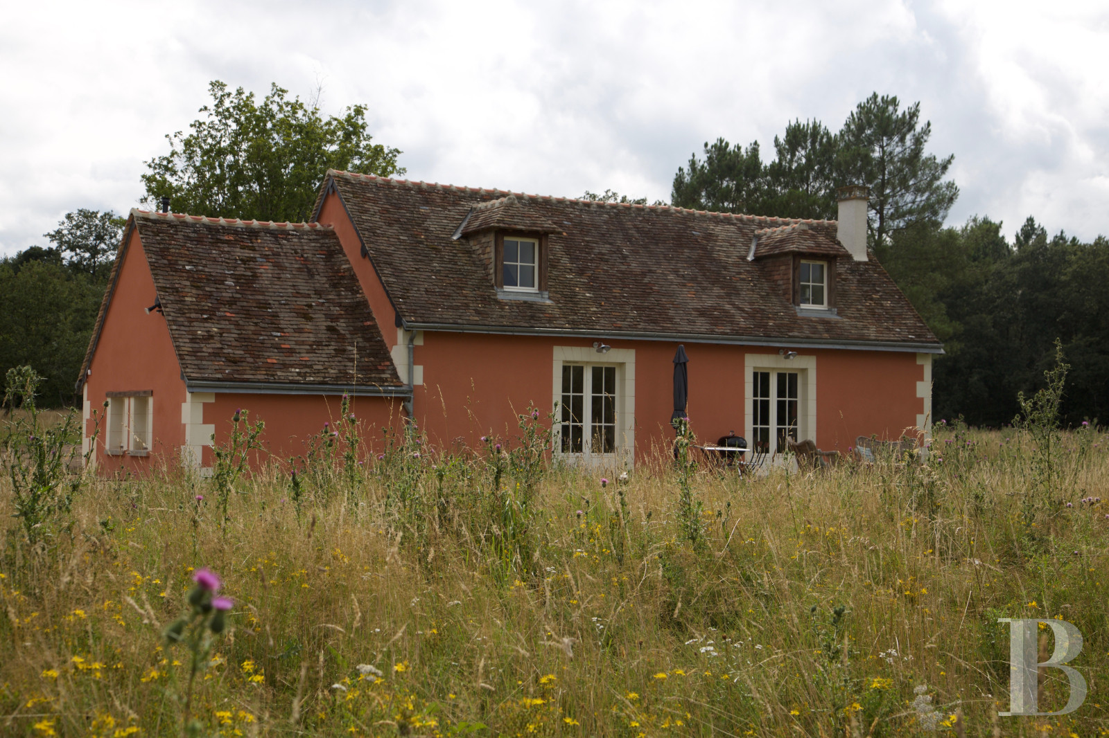 A country house rental for a year with access to the services and facilities of a large estate, an hour’s train ride from Paris in Touraine  - photo  n°3