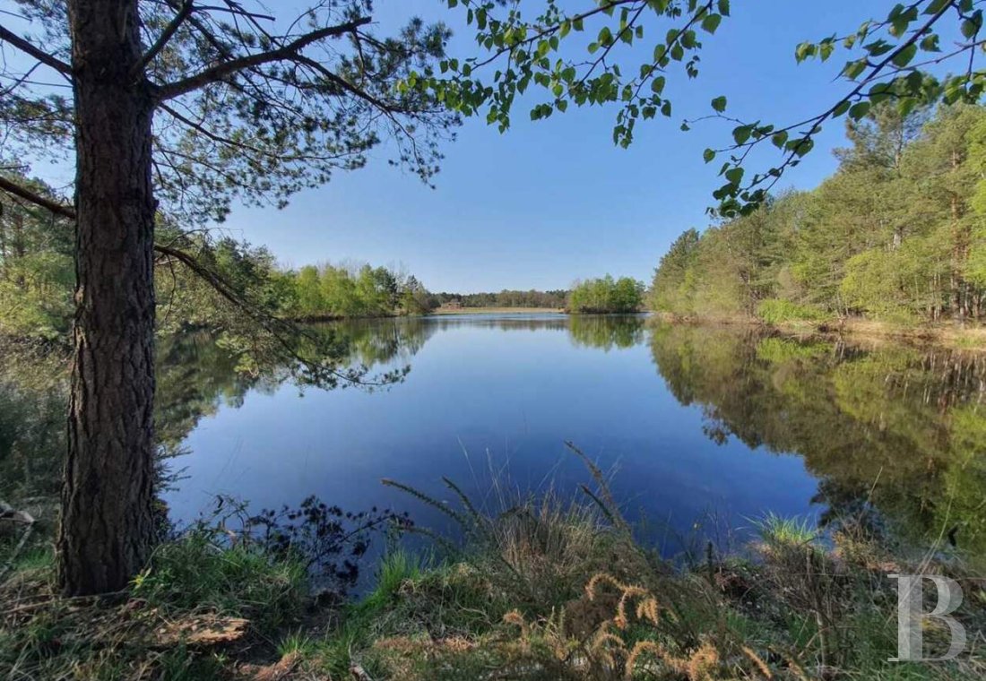 A country house rental for a year with access to the services and facilities of a large estate, an hour’s train ride from Paris in Touraine  - photo  n°2