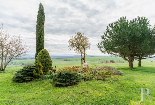 vieilles maisons francaises bourgogne   - 19