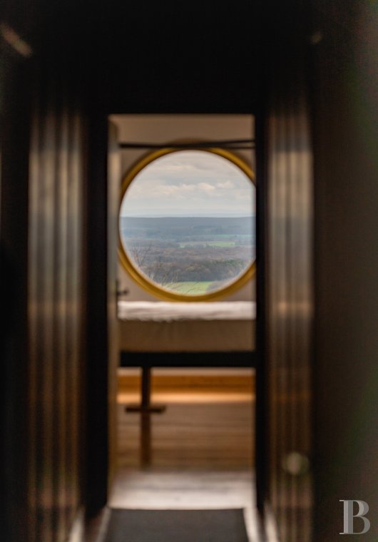 corps de ferme &agrave; vendre - bourgogne - Dans le Nivernais, à 2 h de Paris, un corps de ferme constitué de deux logis d'habitation,  dépendance et vestiges d'un ancien moulin du 16e s. 