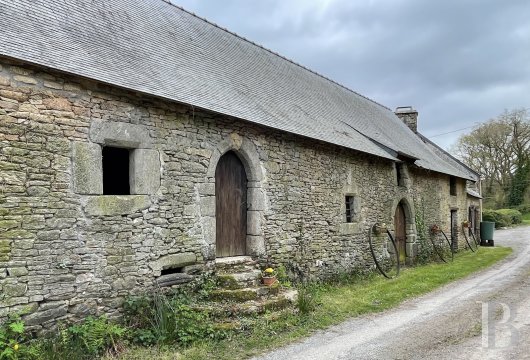 brittany - A two-hectare horse-riding property with a 14th-century barn, nestled  in a hamlet in France’s beautiful Morbihan department in Brittany