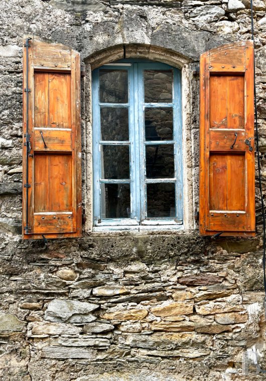 character properties France languedoc roussillon   - 2