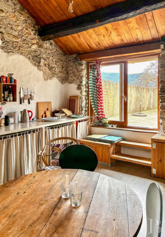 character properties France languedoc roussillon   - 6