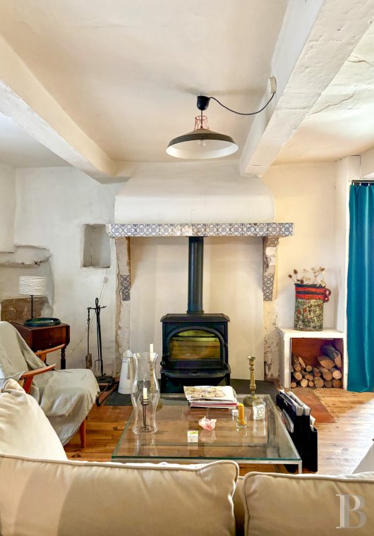 character properties France languedoc roussillon   - 3