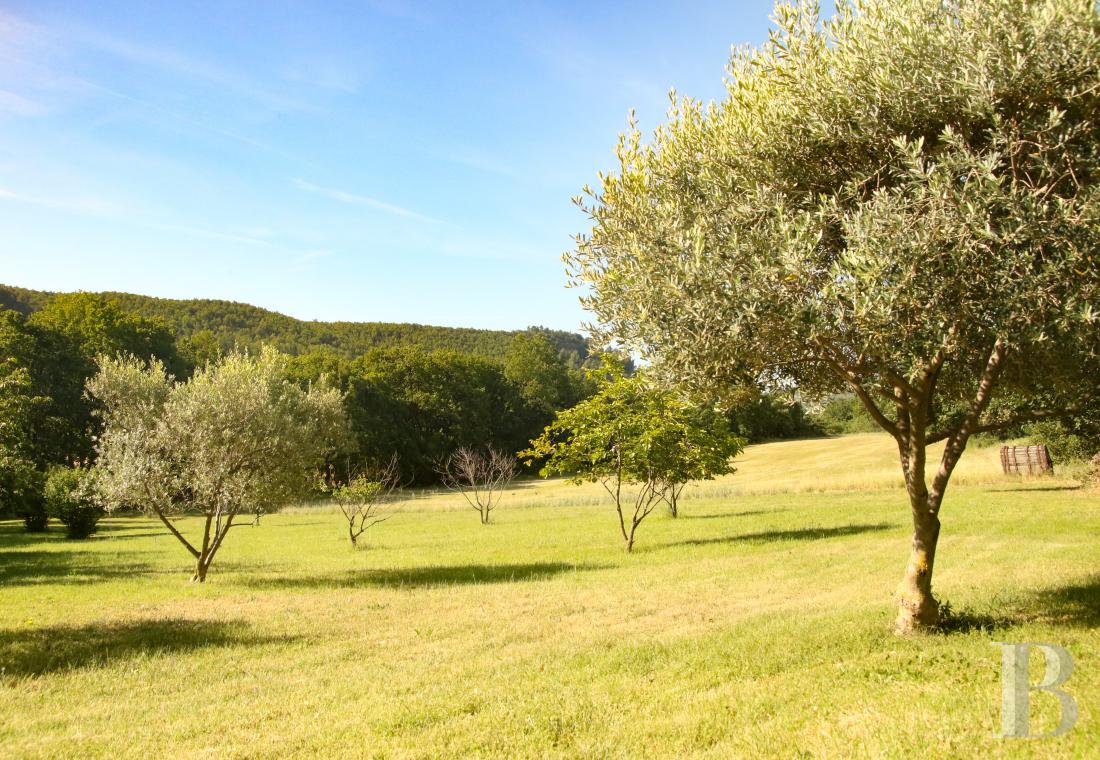 residences and character houses france provence cote dazur   - 13