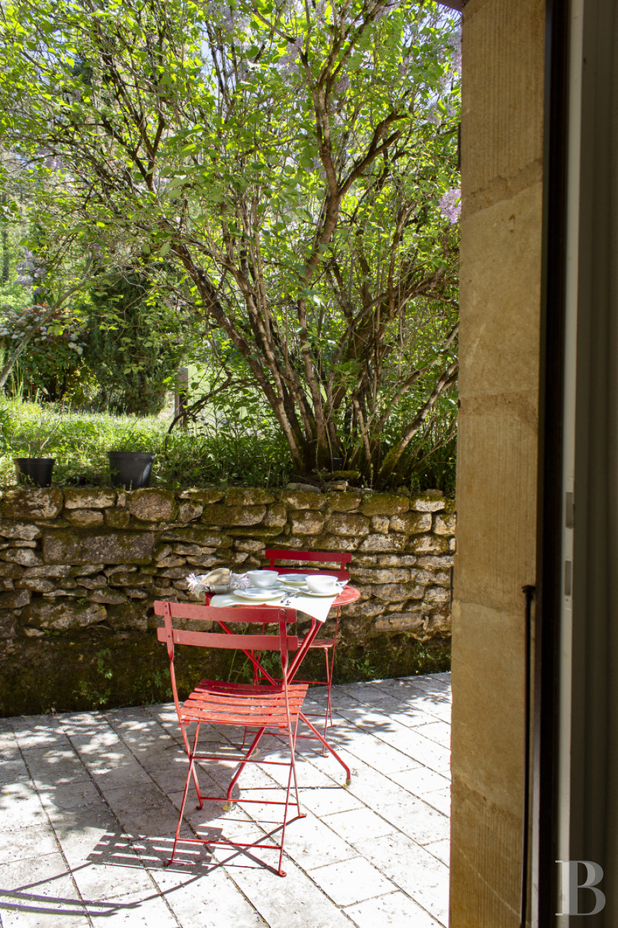 An old fortified house and its extensive grounds in the Périgord Noir, in the Dordogne - photo  n°6