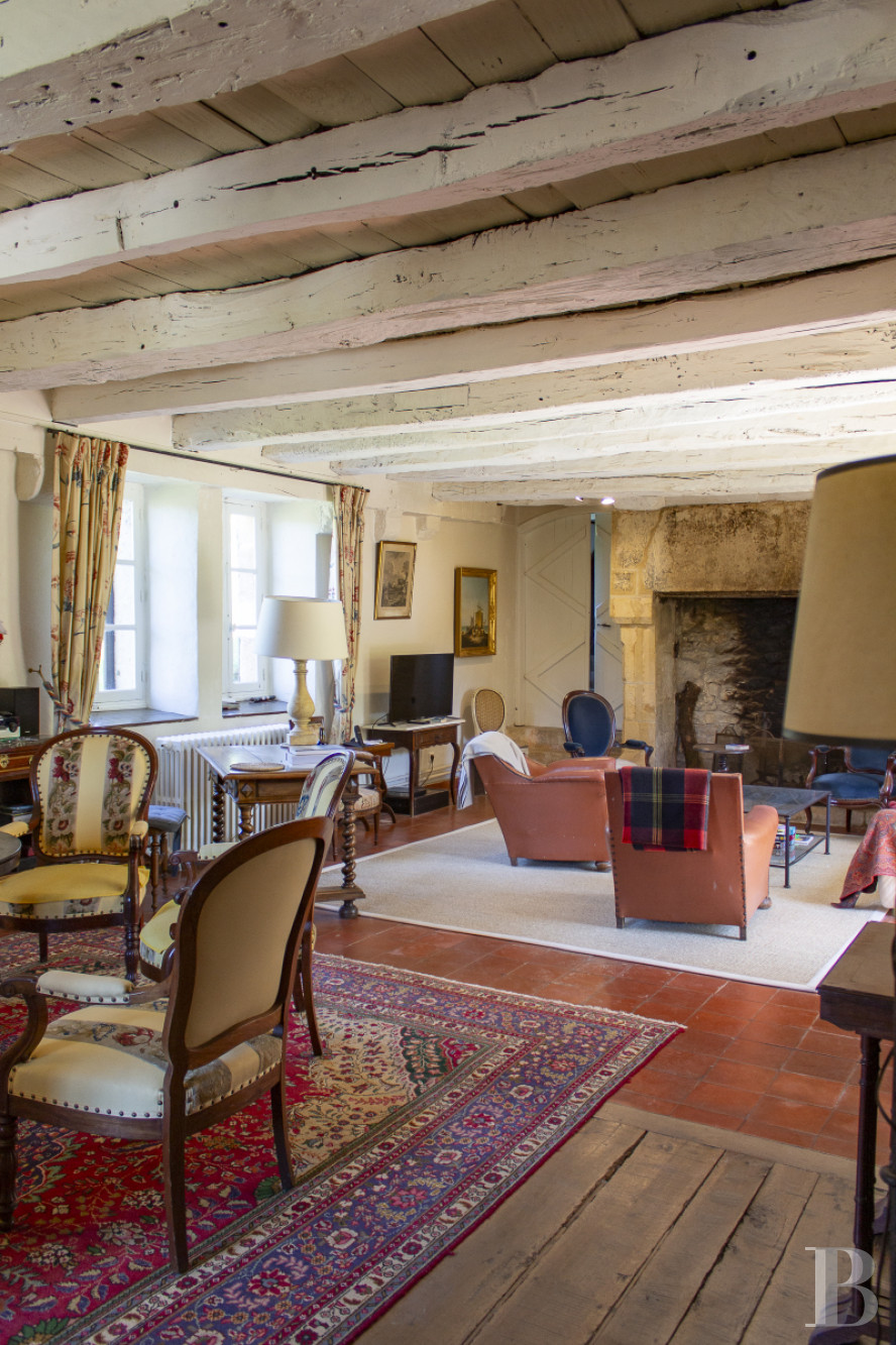An old fortified house and its extensive grounds in the Périgord Noir, in the Dordogne - photo  n°5