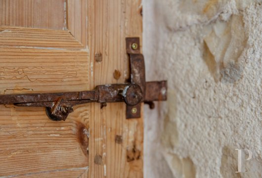 character properties France poitou charentes   - 17