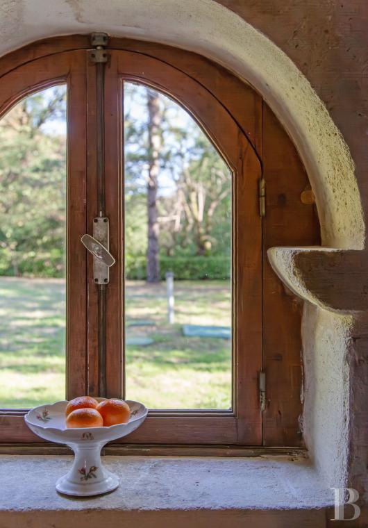 residences & character houses for sale - aquitaine - An 18th-century former watermill with outbuildings in 1.5-hectare grounds, 20 kilometres from Bordeaux, in the Gironde area