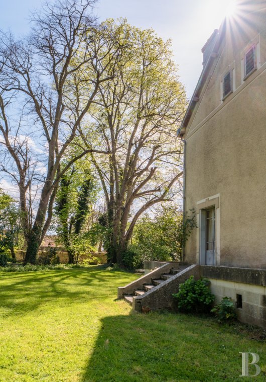 character properties France ile de france   - 13