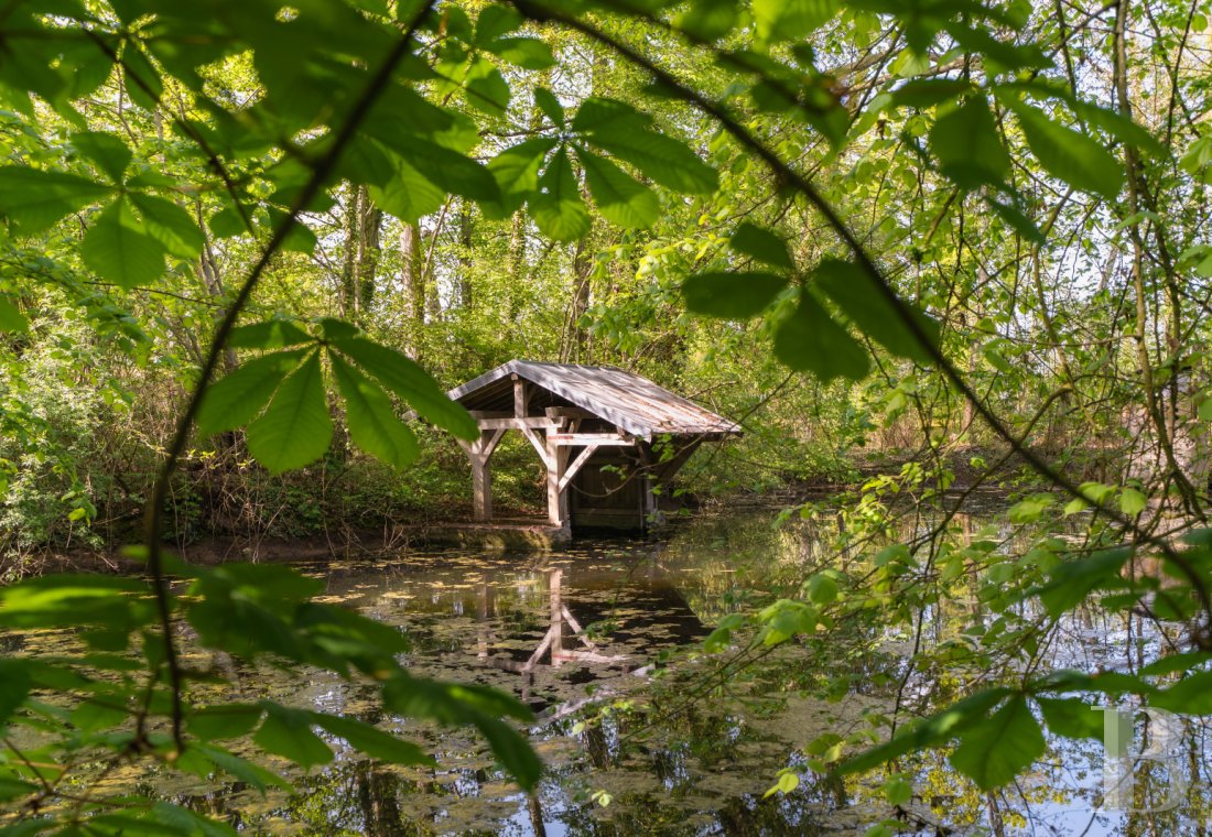 character properties France ile de france   - 16