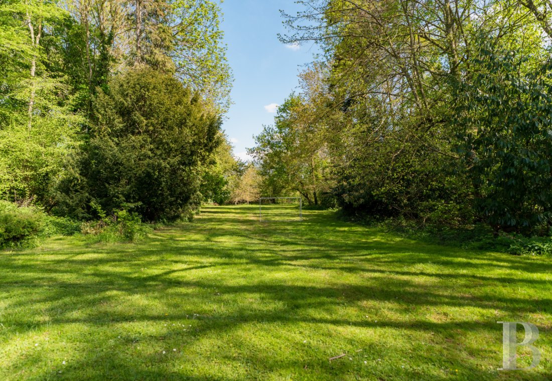 character properties France ile de france   - 15