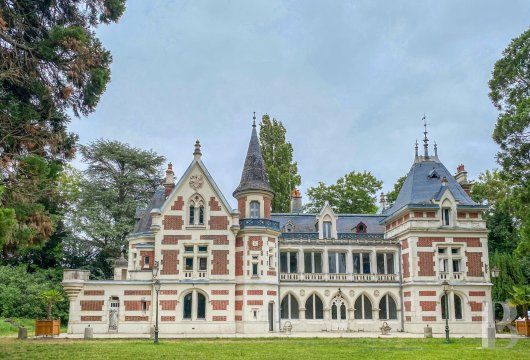 burgundy - En Bourgogne, au fil de l'Yonne,  un château du 19e s. et son parc de 1,4 ha