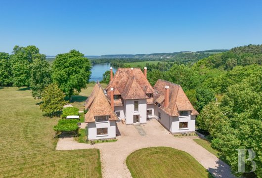upper-normandy - En bord de Seine, en Normandie, à 1 h de Paris,  une villa Art déco de 1935 et son parc de 3 ha