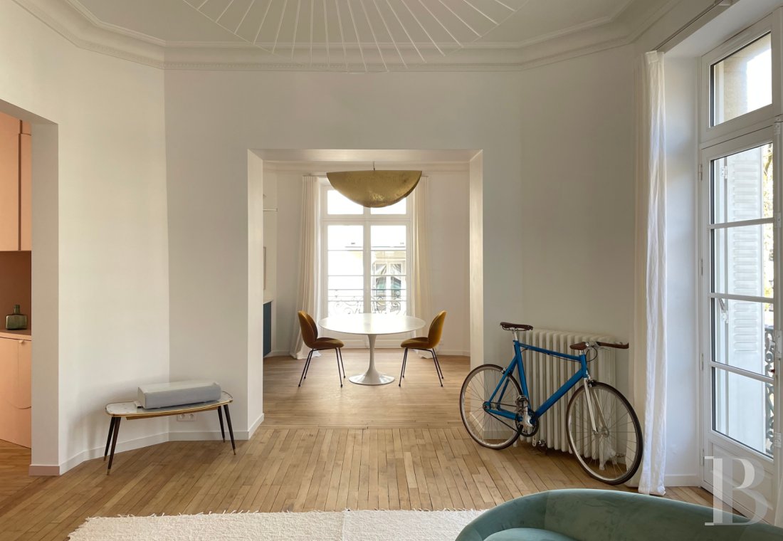 apartments for sale - brittany - Au centre-ville de Lorient, dans un hôtel particulier de 1907, un appartement à l'étage noble, entièrement rénové 