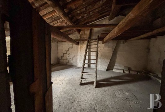 languedoc-roussillon -  En Occitanie, au centre historique de Beaucaire, une ancienne demeure de tanneur à réhabiliter en totalité
